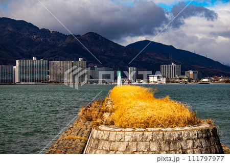 【びわ湖風景】浜大津 雄大な雲と冬の寒さが増す湖南を歩く 【びわ湖風景】浜大津 雄大な雲と冬の寒さが増す湖南を歩く 111797977
