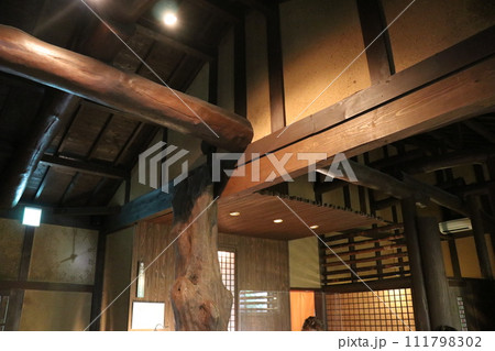 湯布院、温泉、イメージ、旅館 111798302