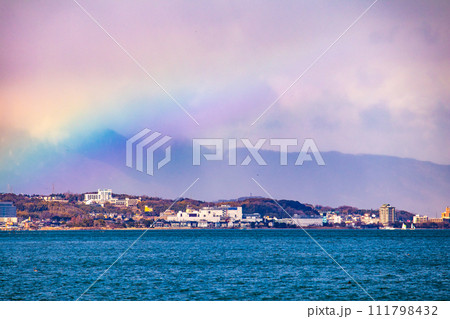 【びわ湖風景】浜大津　雄大な雲と冬の寒さが増す湖南を歩く 111798432