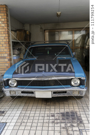 アメ車の代表の一つ　シボレー　ノヴァ 111799254