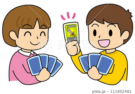 トレーディングカードで遊ぶ子供 111802482
