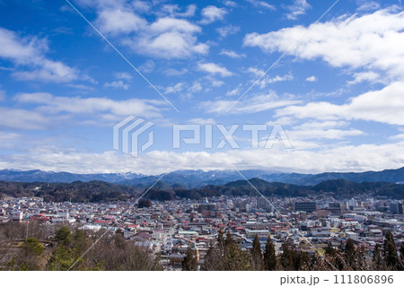 アルプス展望公園「スカイパーク」から高山市街を望む 111806896