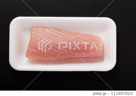 ［和歌山県産］尾長まぐろ　刺身用　 111807023