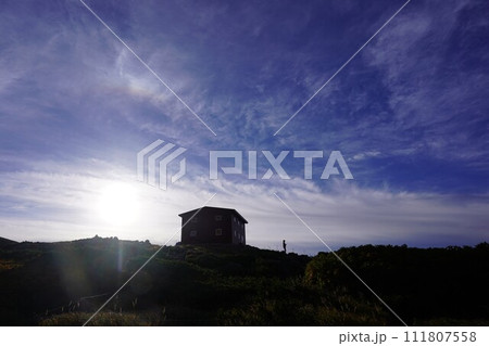 白雲避難小屋 111807558