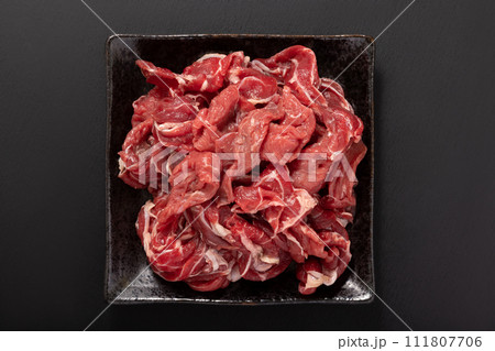 ［ニュージーランド産］牛スネ肉　切り落とし　煮込み用 111807706