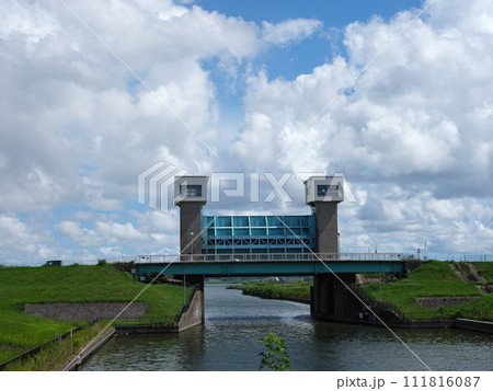 横利根閘門ふれあい公園 111816087