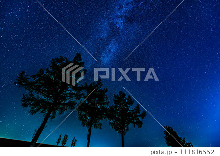 北海道美瑛町の星空　～マイルドセブンの丘～ 111816552