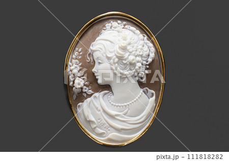 カメオ ブローチ 女性の横顔 カメオブローチ 女性の横顔 MANDILE