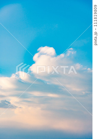 冬空　夕方イメージ 111819809