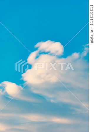 冬空　夕方イメージ 111819811