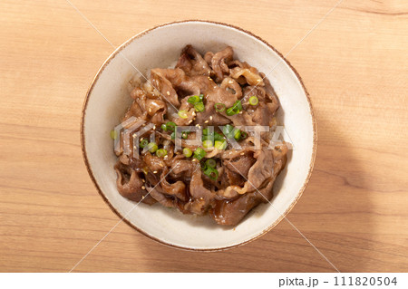 黒毛和牛 焼肉丼 (肩ロース薄切り肉) 黒毛和牛 焼肉丼 (肩ロース薄切り肉) 111820504