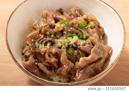 黒毛和牛 焼肉丼 (肩ロース薄切り肉) 黒毛和牛 焼肉丼 (肩ロース薄切り肉) 111820507