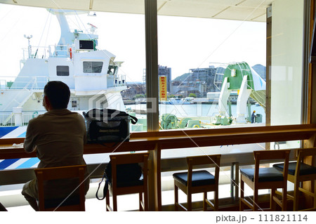 佐賀県唐津東港から長崎県壱岐市印通寺港までの船旅風景(2022年) 111821114
