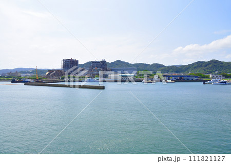 佐賀県唐津東港から長崎県壱岐市印通寺港までの船旅風景(2022年) 111821127