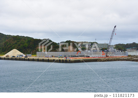 佐賀県唐津東港から長崎県壱岐市印通寺港までの船旅風景(2022年) 佐賀県唐津東港から長崎県壱岐市印通寺港までの船旅風景(2022年) 111821173