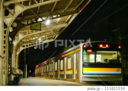 神奈川県横浜市 鶴見線扇町駅の風景より 111821539