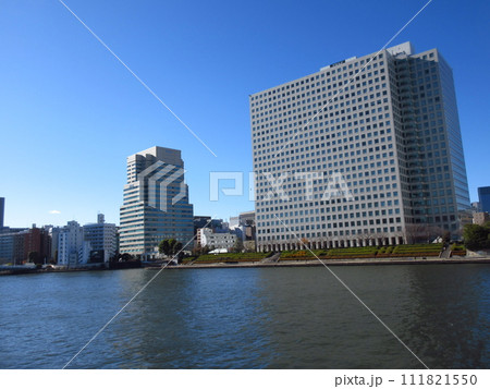 東京都中央区日本橋箱崎町にある「IBM箱崎ビル」と「Daiwaリバーゲート」 111821550