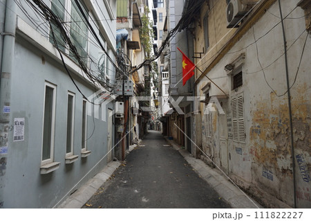 ベトナム ハノイの路地 ベトナム ハノイの路地 111822227