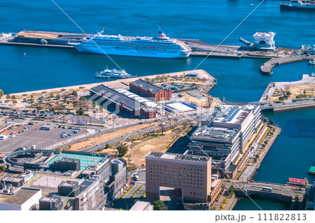 日本の横浜都市景観 よこはま新港合同庁舎などを望む 日本の横浜都市景観 よこはま新港合同庁舎などを望む 111822813