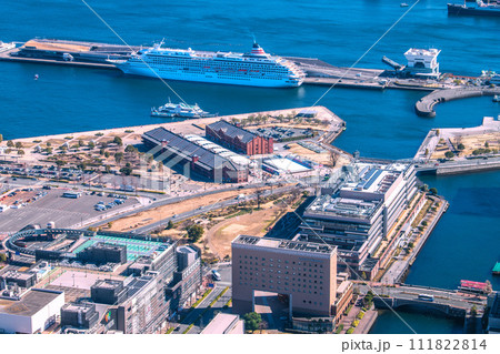 日本の横浜都市景観 よこはま新港合同庁舎などを望む 日本の横浜都市景観 よこはま新港合同庁舎などを望む 111822814