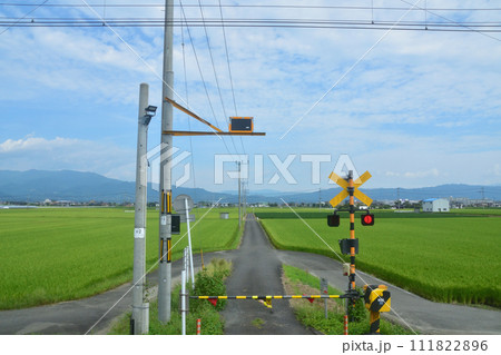 長崎本線佐賀駅から唐津線多久駅までの車窓風景 長崎本線佐賀駅から唐津線多久駅までの車窓風景 111822896