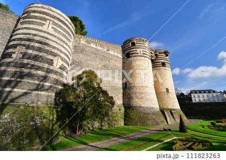 フランス、アンジェ。アンジェ城の城壁。2023年12月29日撮影。 111823263