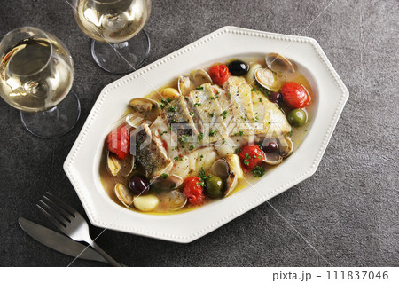 たらとあさりのアクアパッツァ 111837046