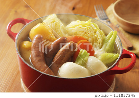 具材たっぷりのあたたかいポトフ 111837248