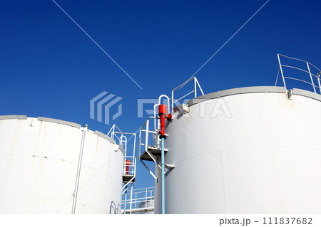 貯蔵タンク 111837682