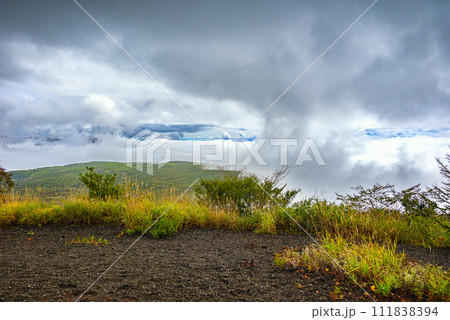 巻き上がる雲【小浅間山山頂より】 巻き上がる雲【小浅間山山頂より】 111838394