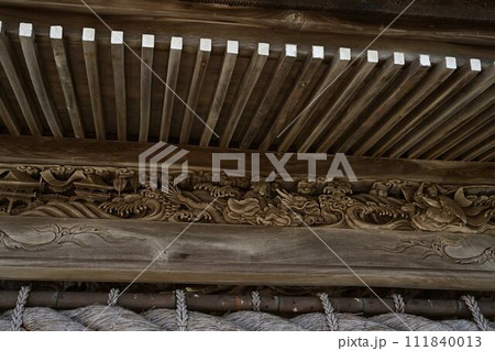 神崎神社の龍の彫刻 111840013
