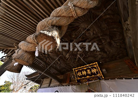 神崎神社の龍の彫刻 111840242