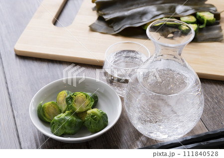 芽キャベツの昆布締め 冷酒 芽キャベツの昆布締め 冷酒 111840528