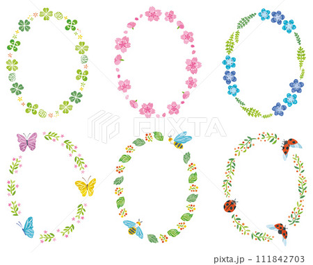 春の植物の花や昆虫の丸フレームセット 縦長 春の植物の花や昆虫の丸フレームセット 縦長 111842703