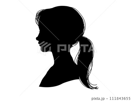 束ねた髪の日本人女性の横顔シルエット  上半身顔アップ バストアップのイラスト 111843655