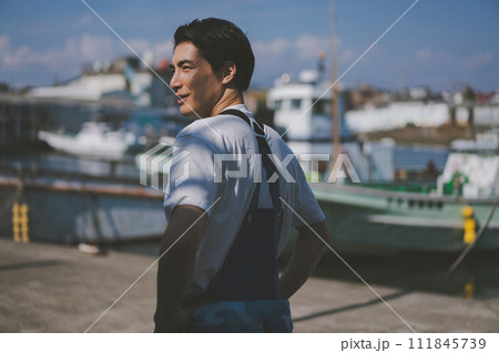 fisherman fisherman 111845739