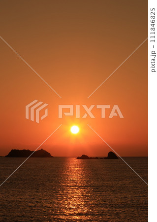 端崎の夕陽 111846825