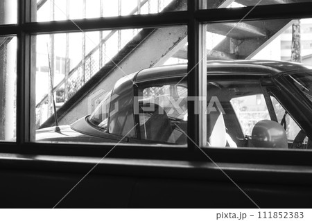 ハードトップの車 111852383