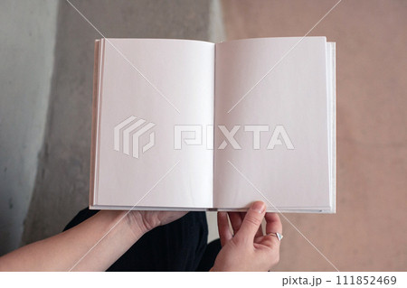 Blank book cover template, book mockup 111852469