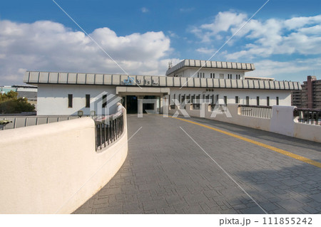 兵庫県伊丹市のJR伊丹駅 兵庫県伊丹市のJR伊丹駅 111855242