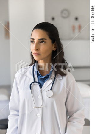 Serious doctor woman on neck looking away 111855660