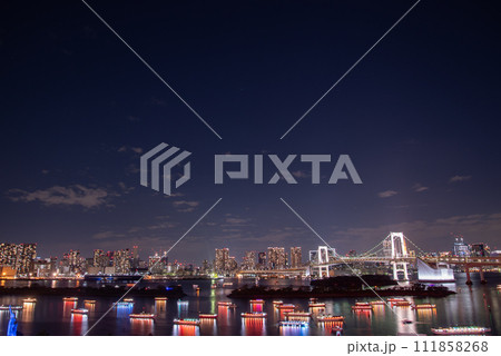 お台場の美しい夜景 111858268