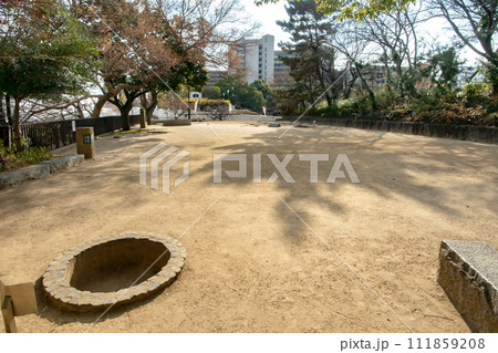 兵庫県伊丹市の有岡城跡 兵庫県伊丹市の有岡城跡 111859208