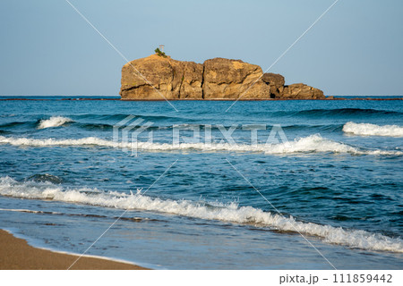白兎海岸の美しい日本海風景 111859442