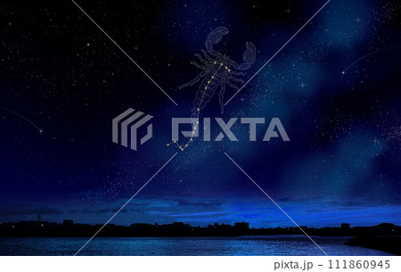 夜空に浮かぶサソリ座（星座イラスト） 111860945