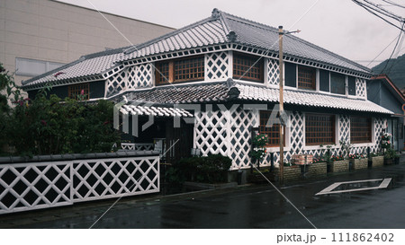 Restaurant with Namakokabe Walls 111862402