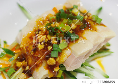 鶏肉の料理 111866859