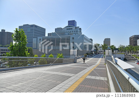 茨城県筑波市　つくばエクスプレスつくば駅前 111868983