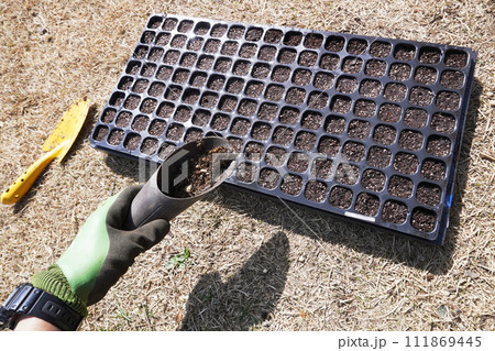 プラグトレイ128穴06 111869445