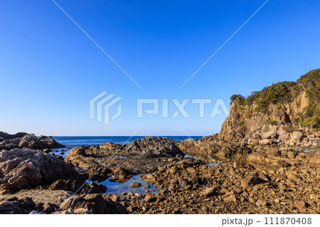 県立江住海岸公園からの朝風景　和歌山県すさみ町 111870408